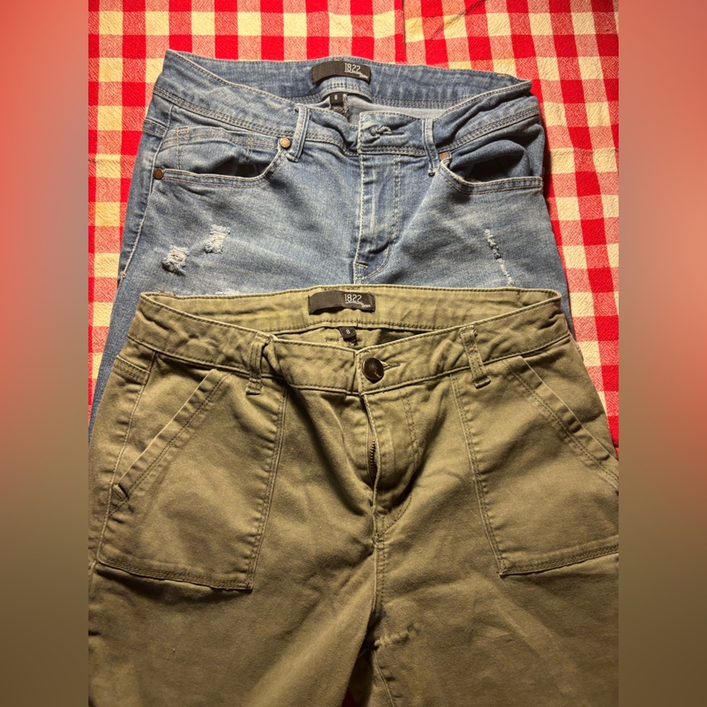 Two pack women’s jeans